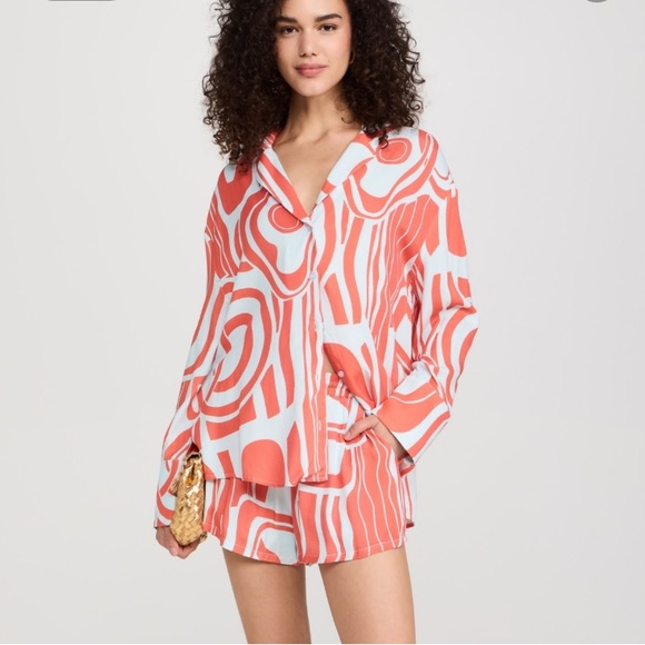 Seven Wonders Tops - NWT Seven Wonders Sola oversized button down shirt Alba print Large